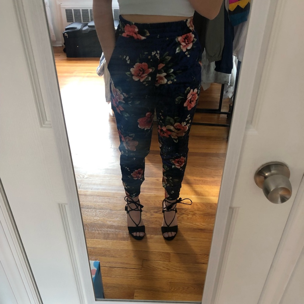 Floral velvet joggers